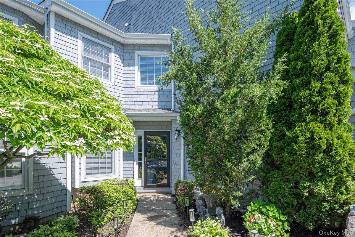 55 Lakebridge Drive S - Photo 1