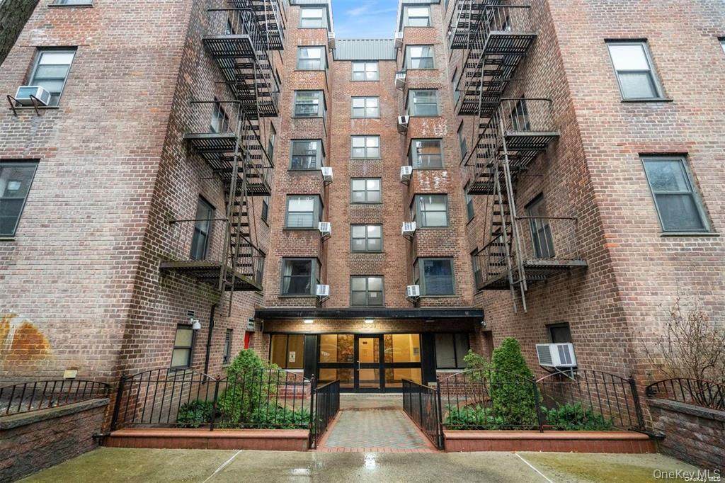 32-43 91 Street - Photo 1