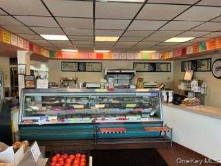 1595 Baldwin Street - Photo 1