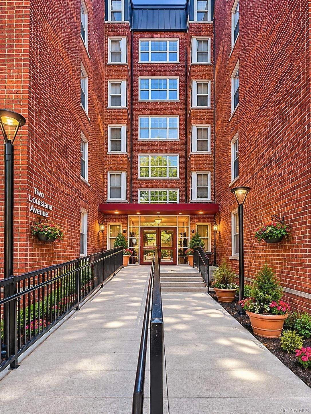 2 Louisiana Avenue - Photo 1