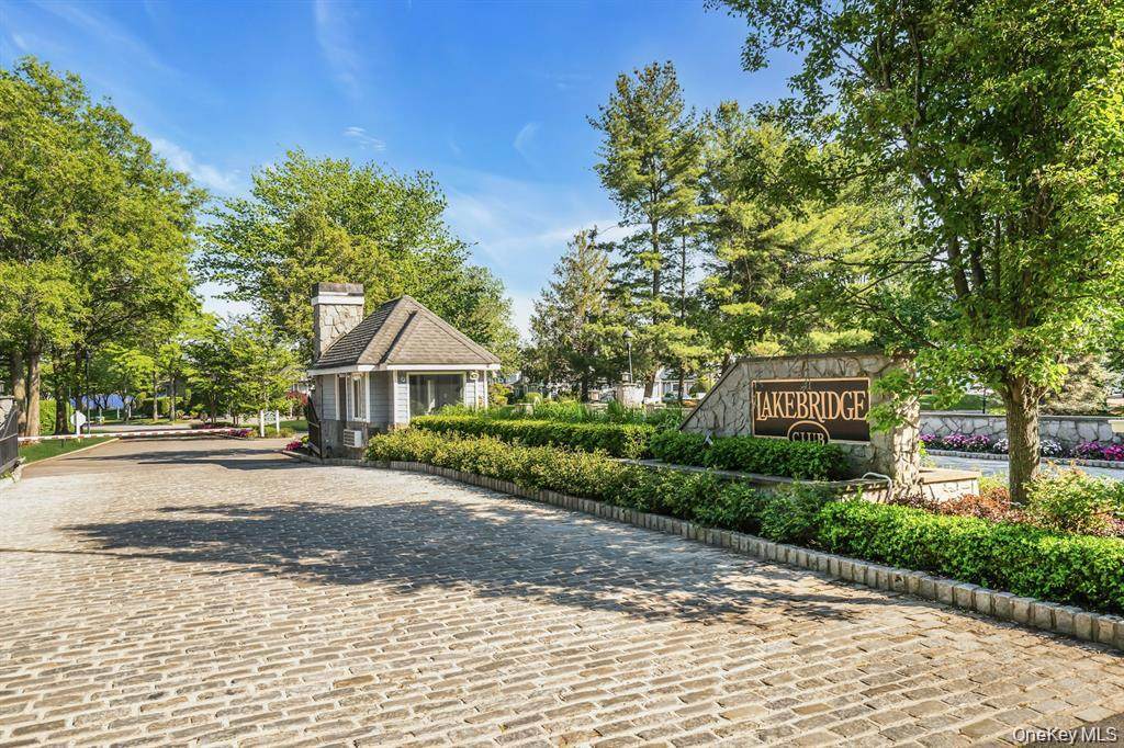 38 Lakebridge Drive - Photo 1