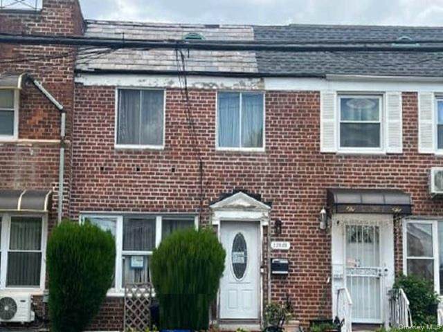 229 05 141st Avenue - Photo 1