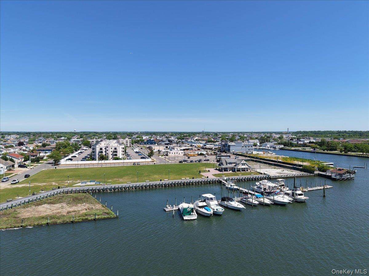 725 Miller Avenue - Photo 1