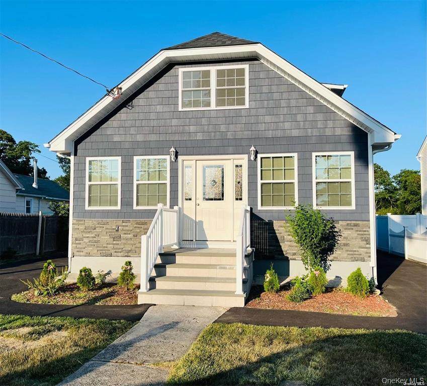 11 Grant Avenue - Photo 1