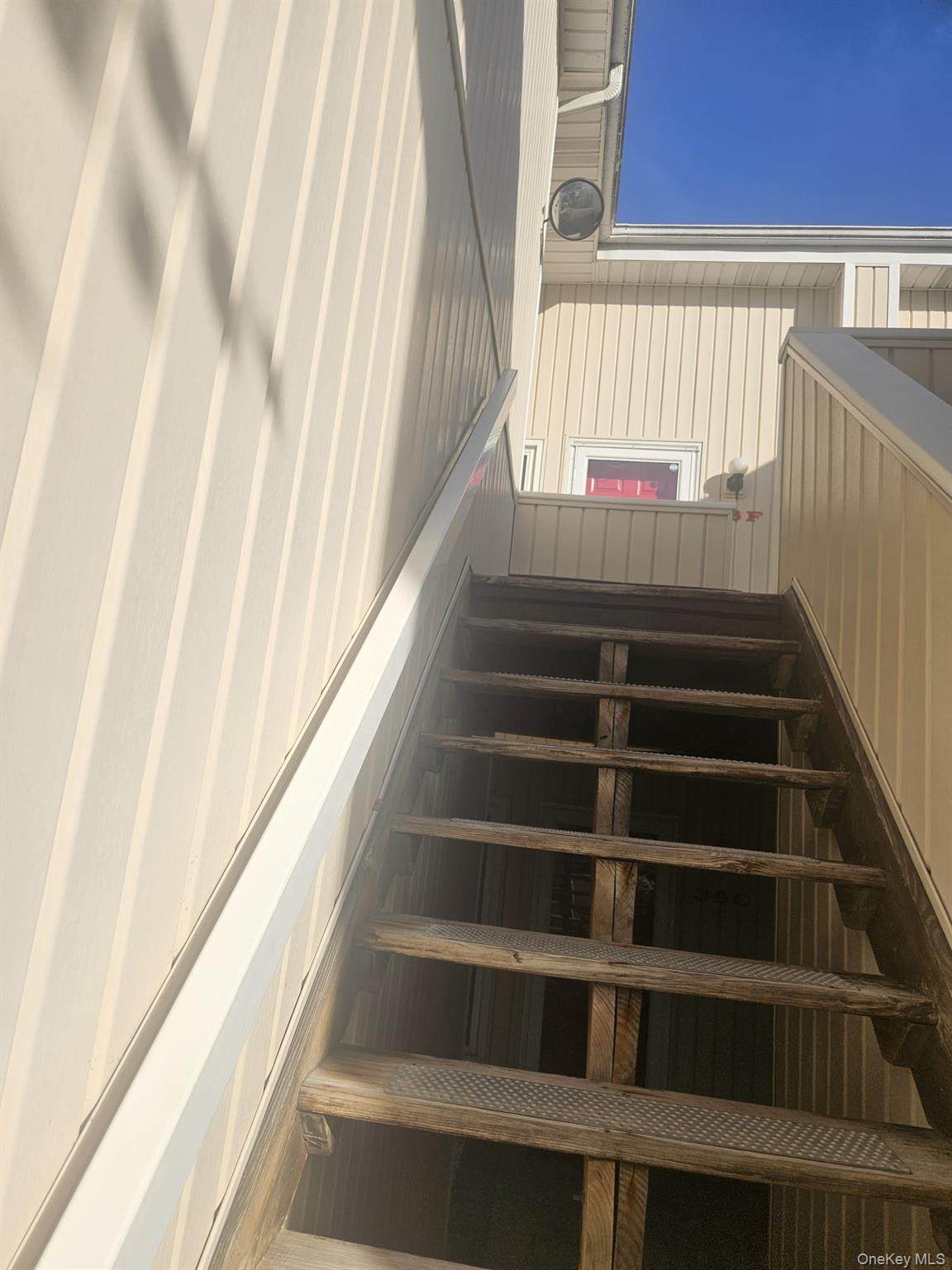 35 Anchor - Photo 1