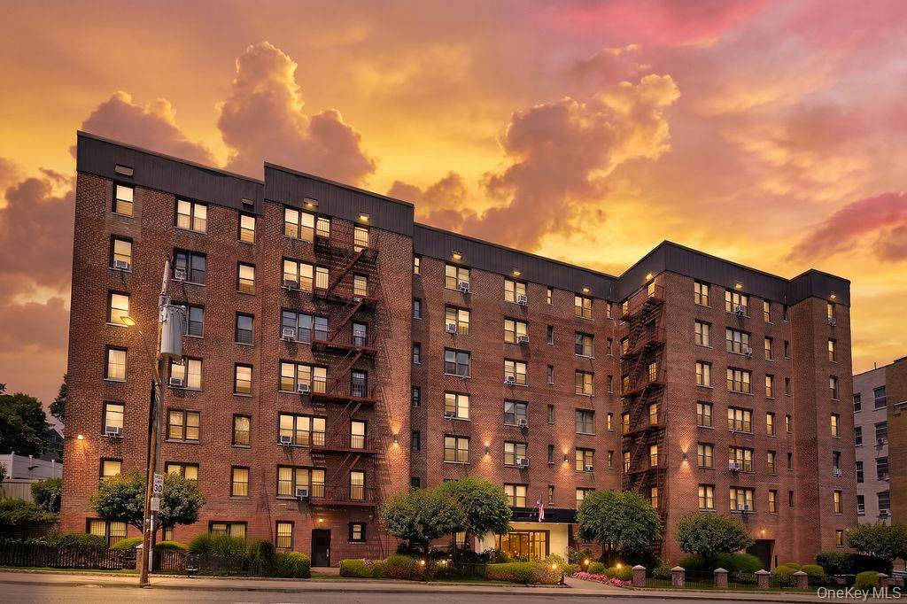 77 Bronx River Road - Photo 1