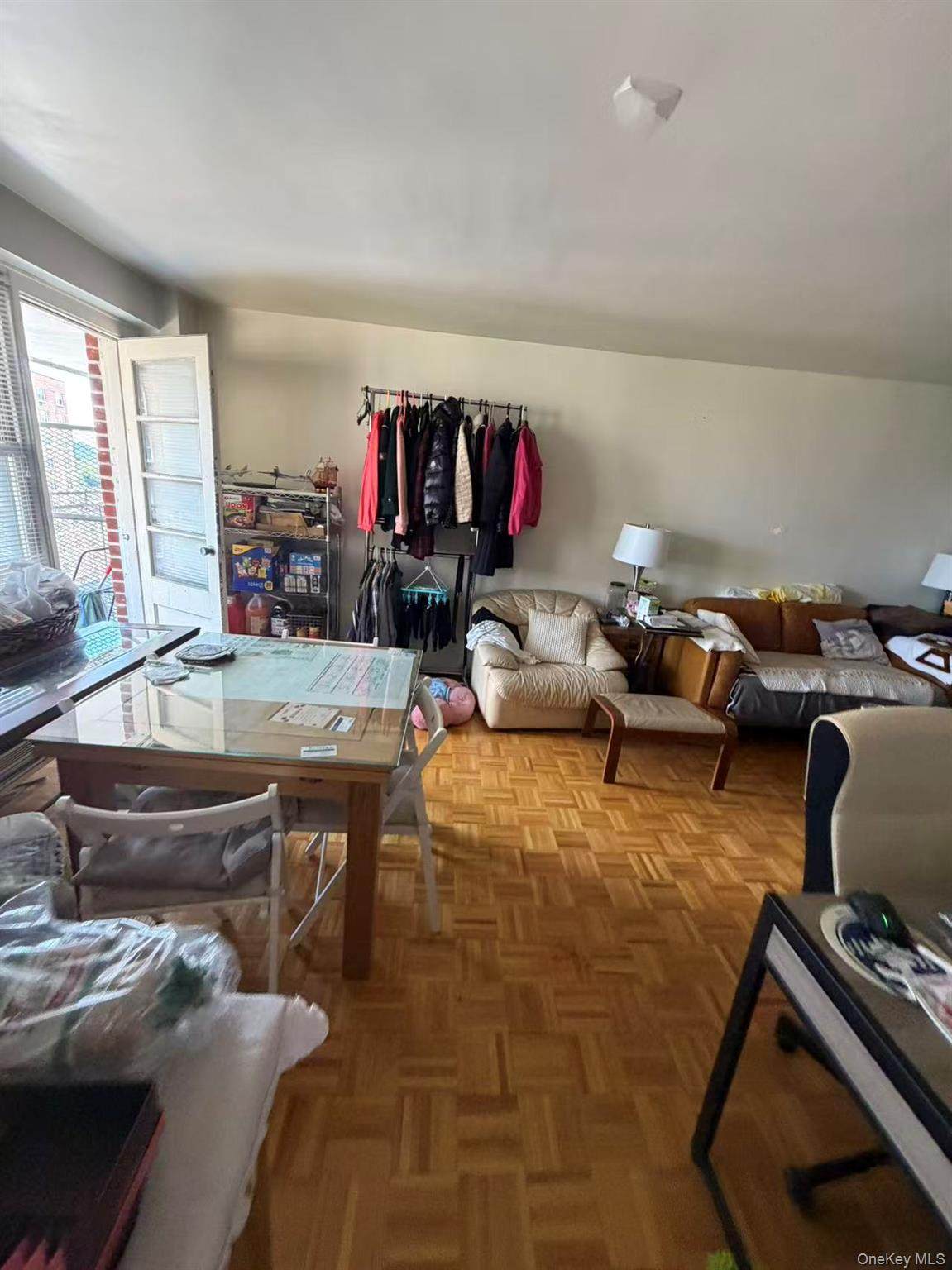138-10 Franklin Avenue - Photo 1