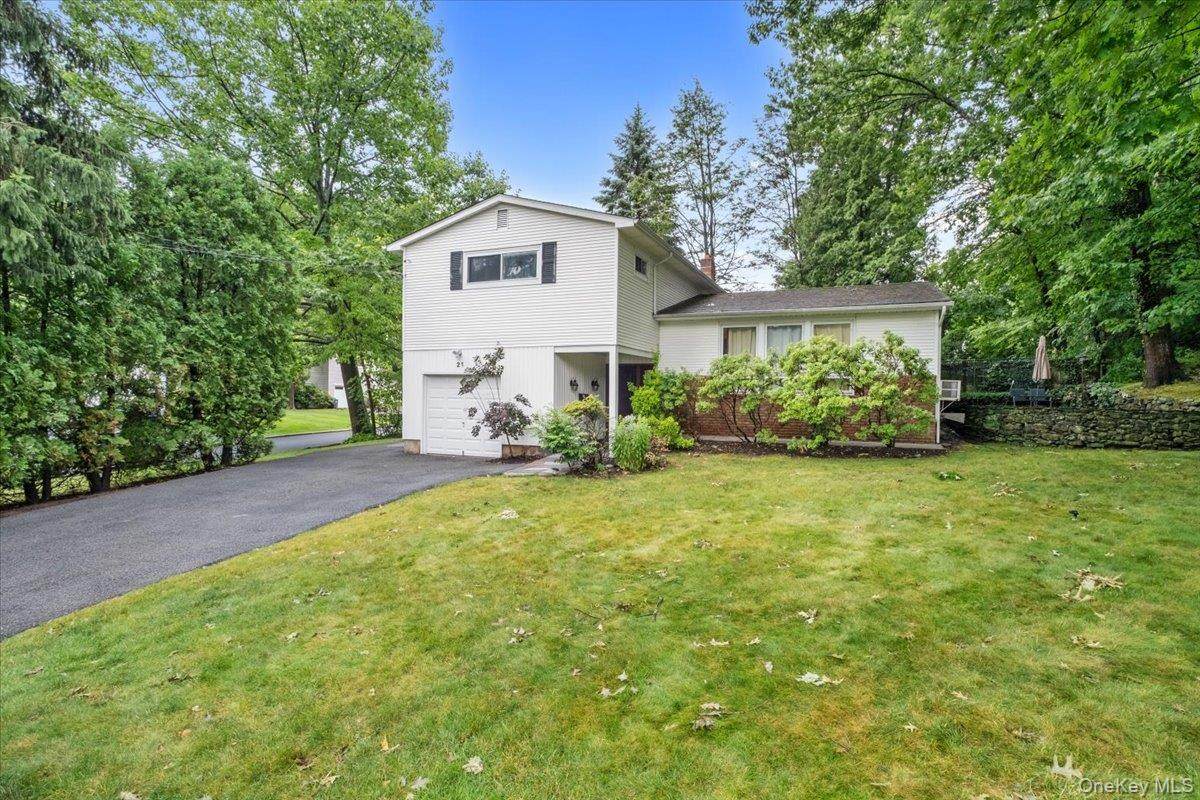 21 Tanglewood Road - Photo 1