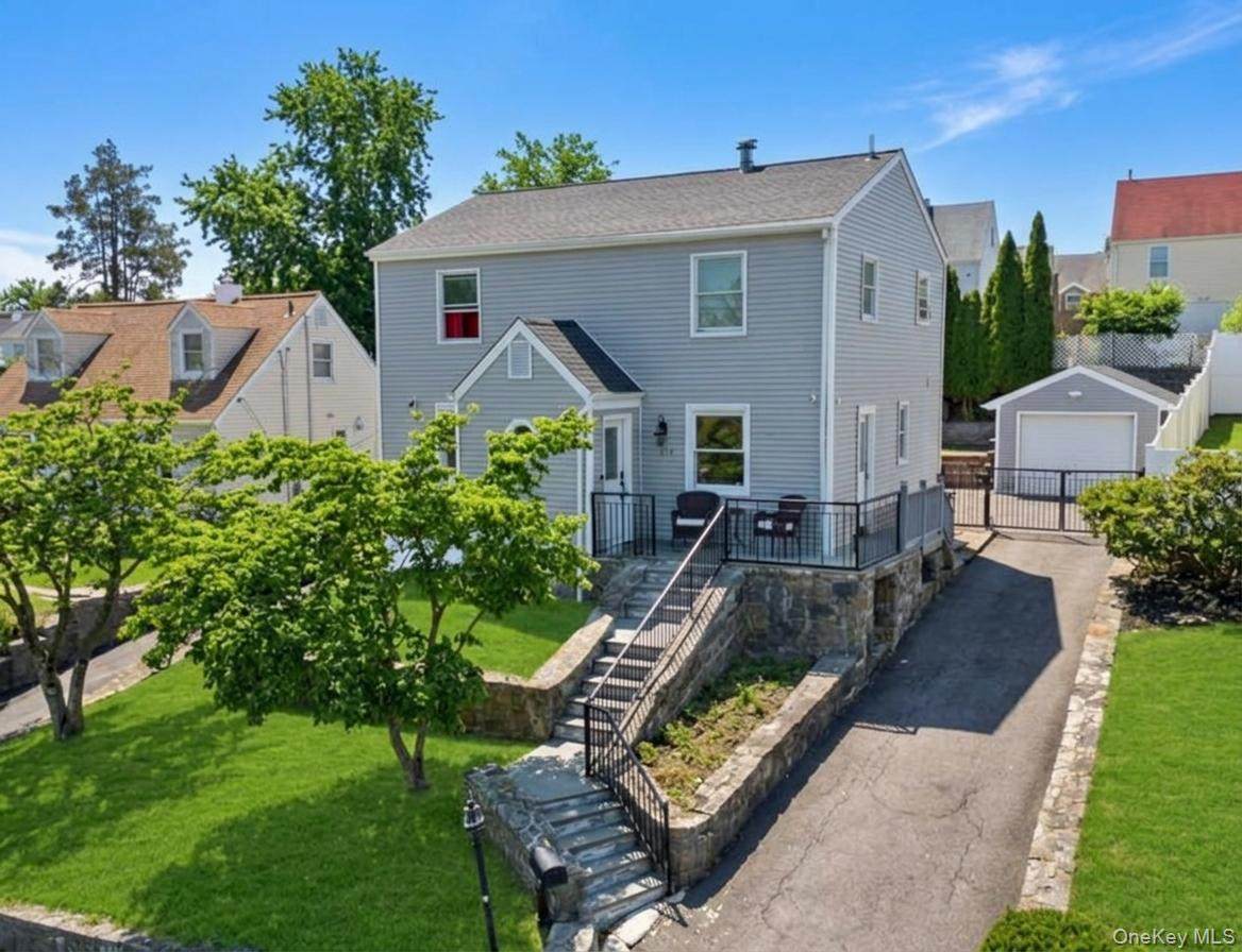 115 Young Avenue - Photo 1