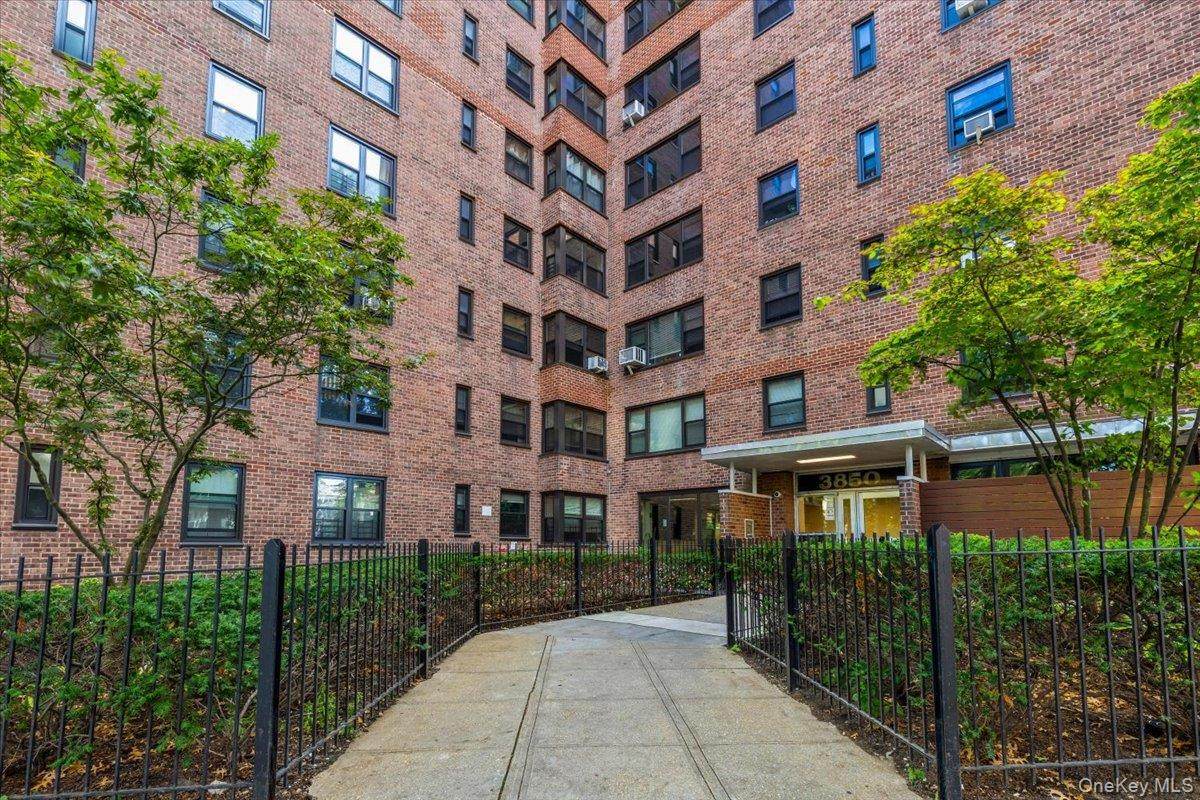 3850 Sedgwick Avenue - Photo 1