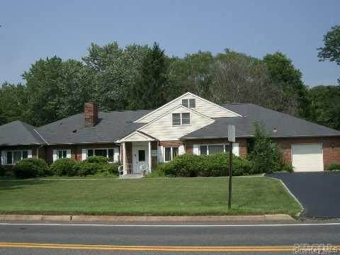 380 Park Avenue - Photo 1