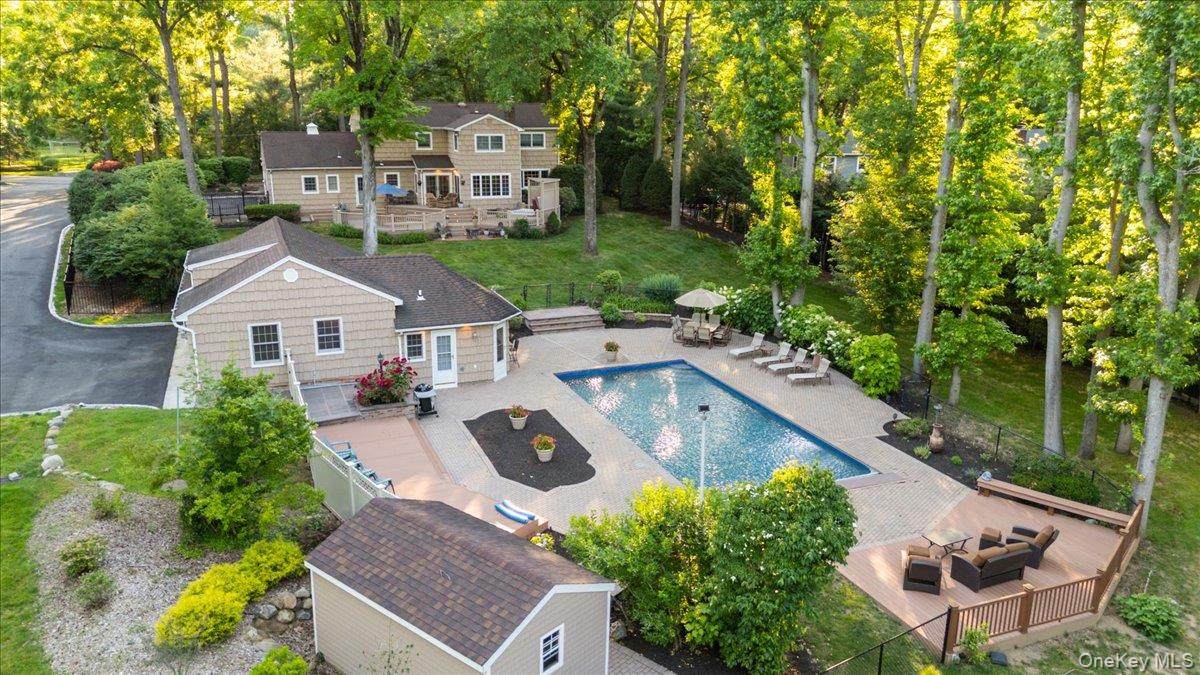 96 Plainview Road - Photo 1