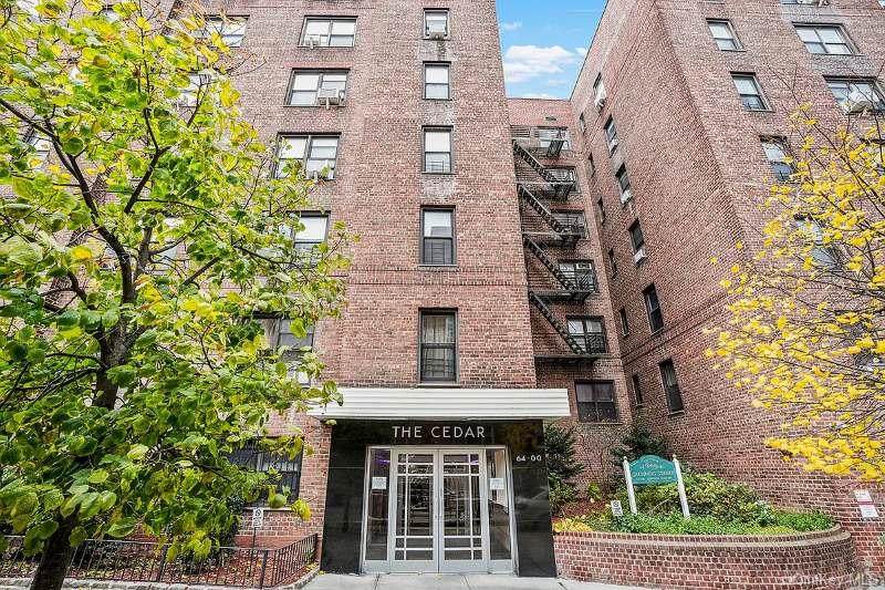 64-00 Saunders Street - Photo 1