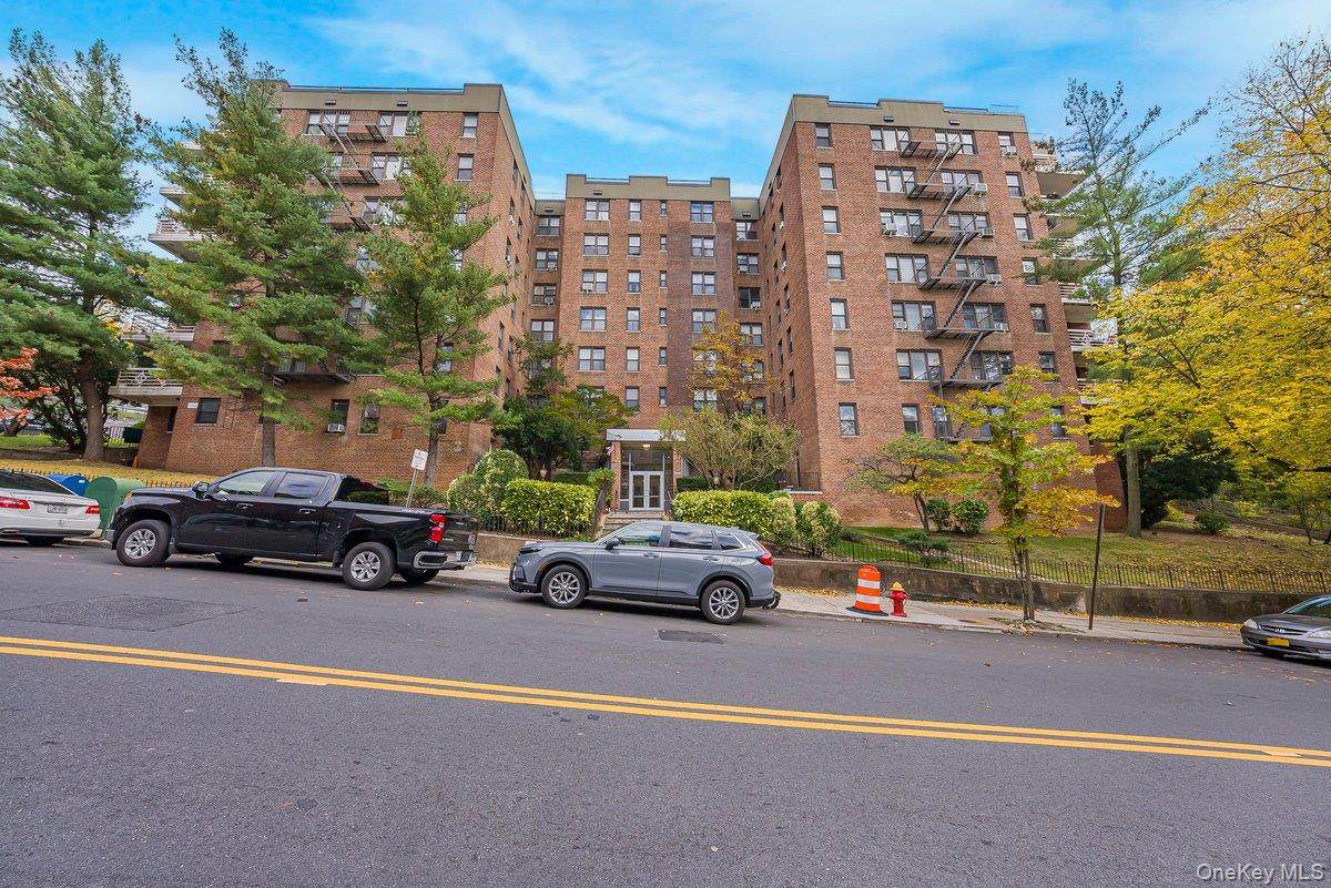 270 Broadway - Photo 1