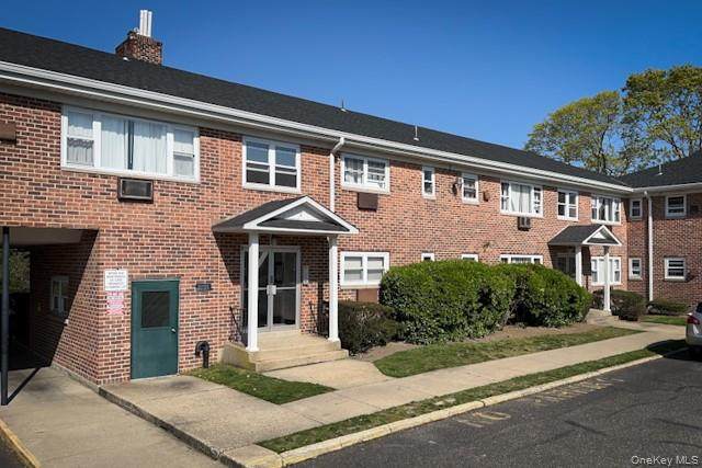 92 South Clinton Avenue - Photo 1