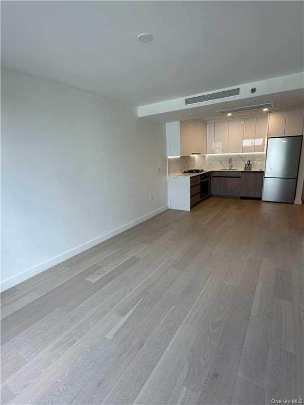 144-49 Northern Boulevard - Photo 1