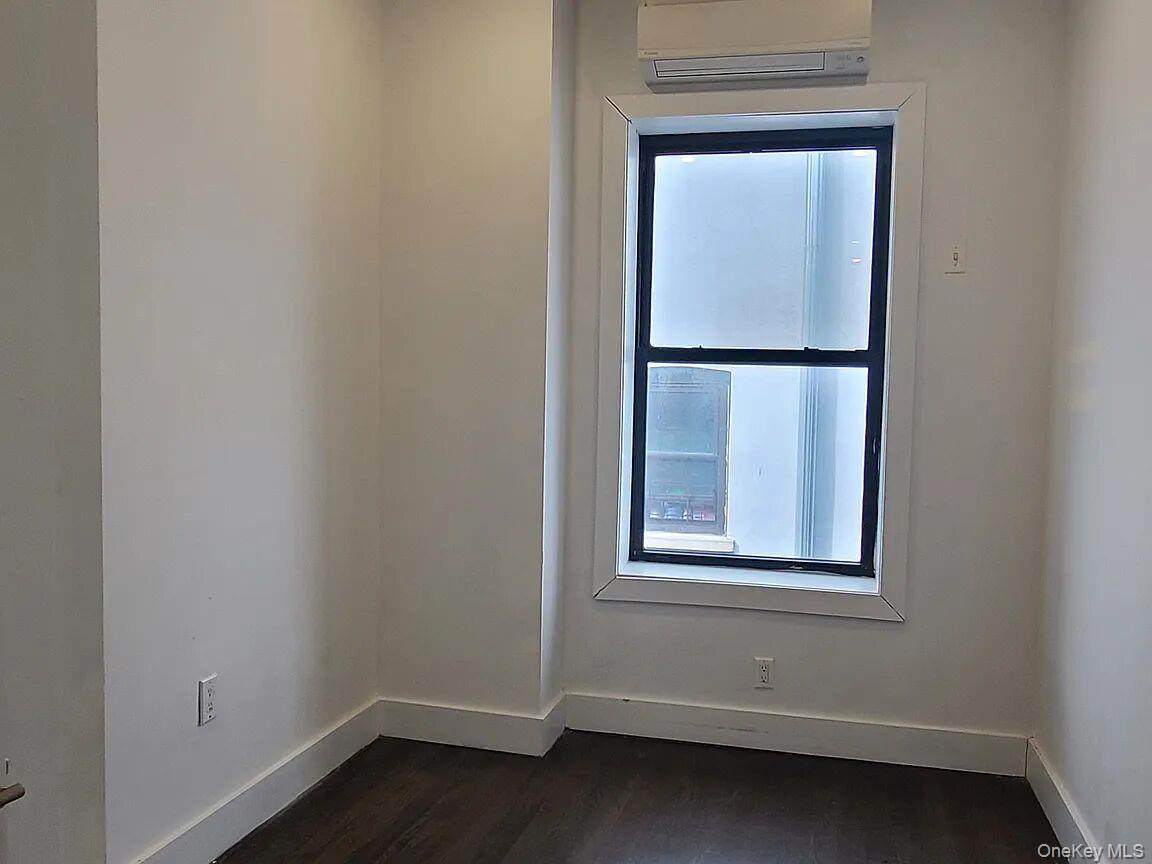 550 Howard Avenue - Photo 1