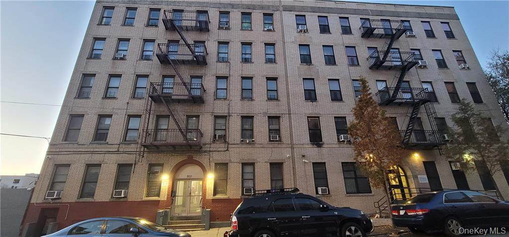 1103 Franklin Avenue - Photo 1