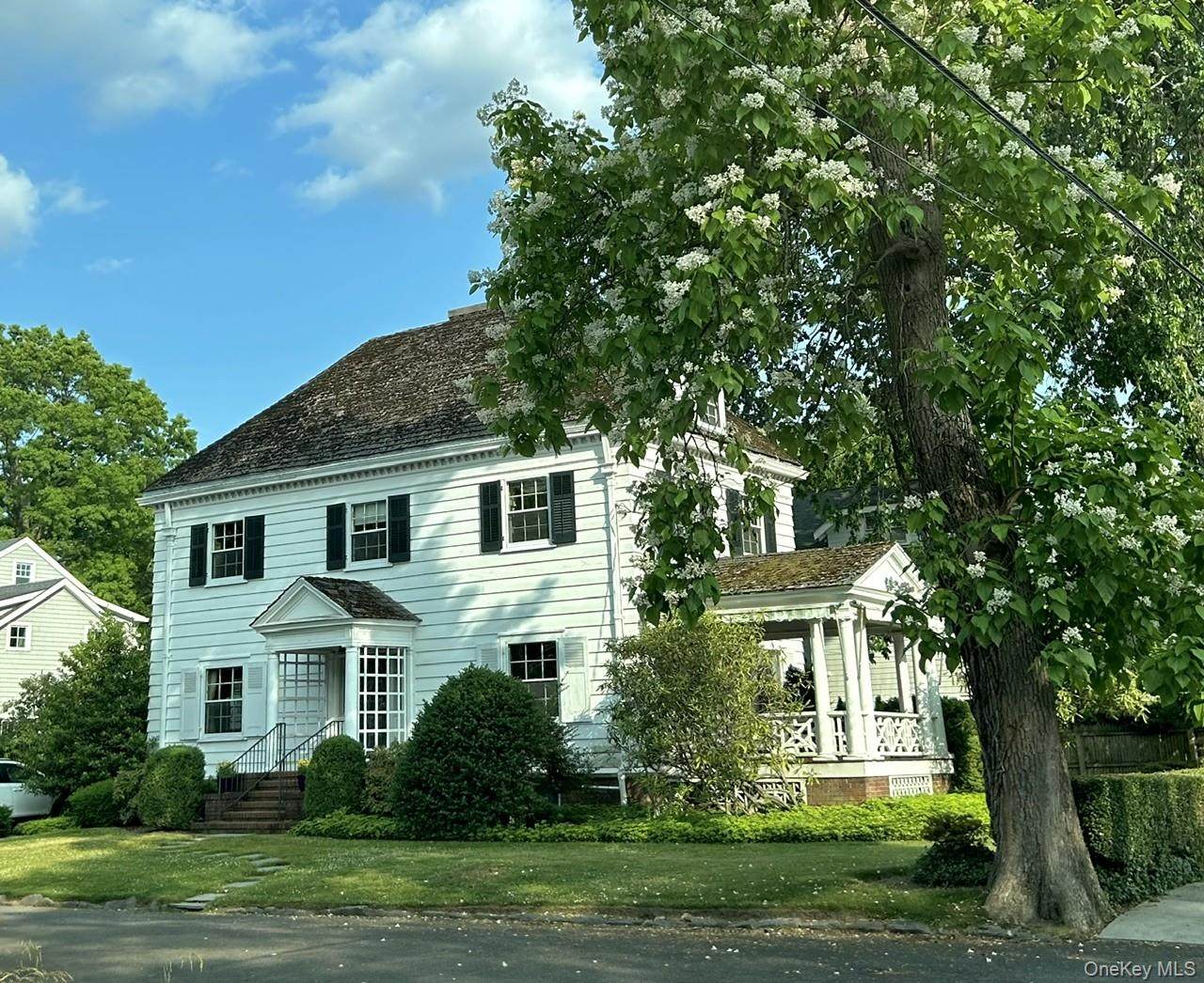 11 Maple Avenue - Photo 1