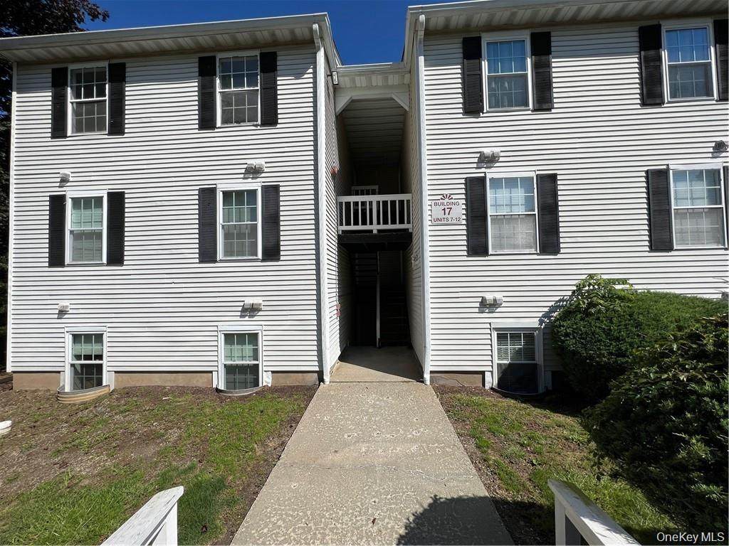 17 Lexington Hill - Photo 1