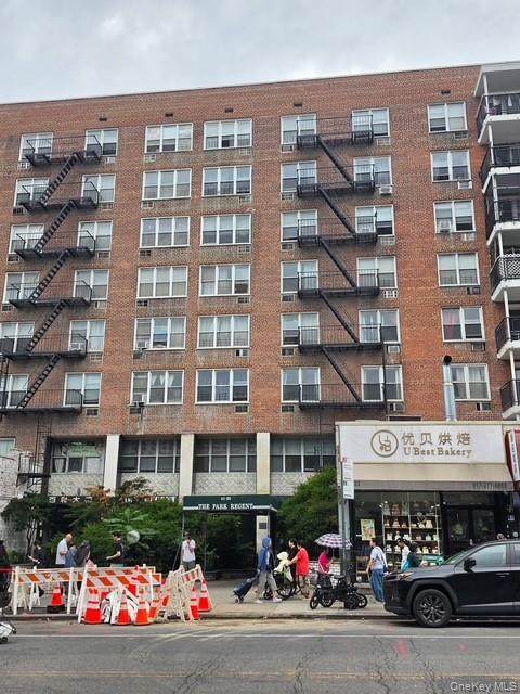 4125 Kissena Boulevard - Photo 1