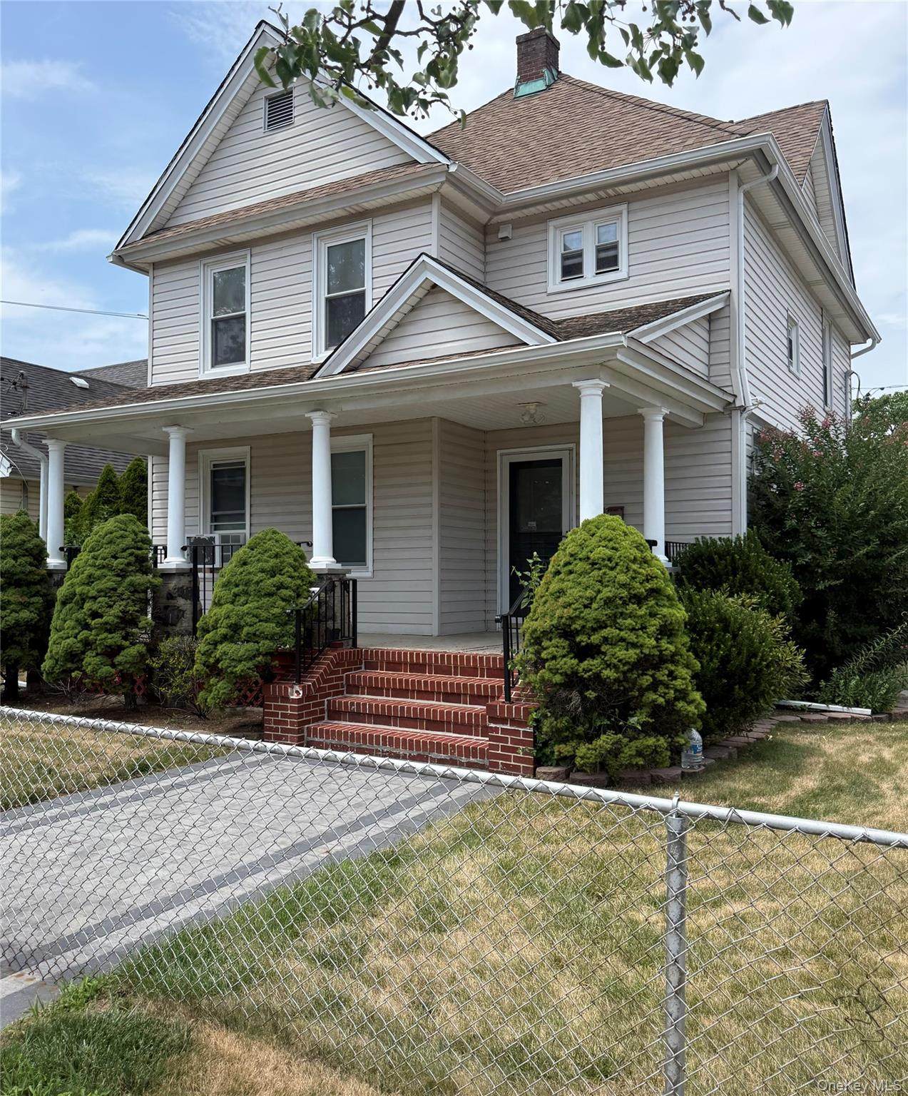 40 Corona Avenue - Photo 1