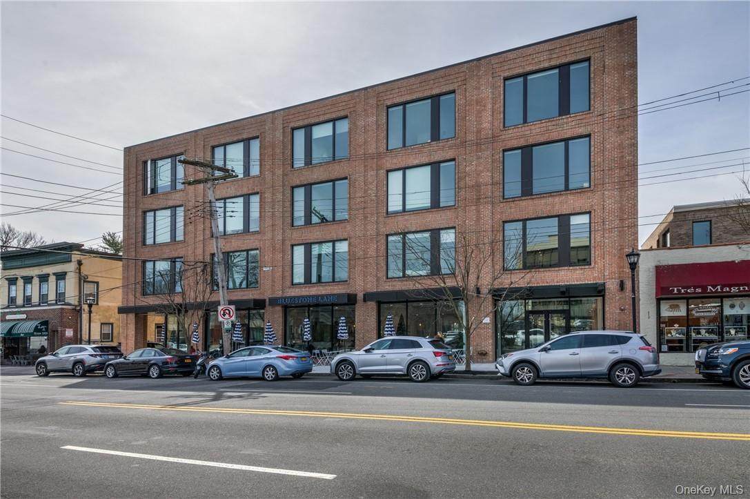 110 Chatsworth Avenue - Photo 1