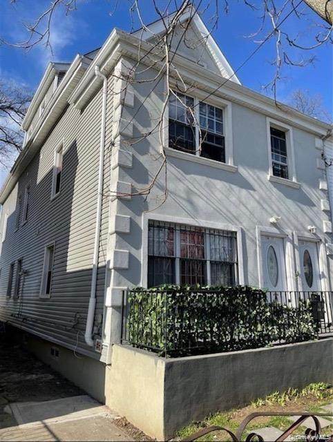 156-17 110th Ave - Photo 1