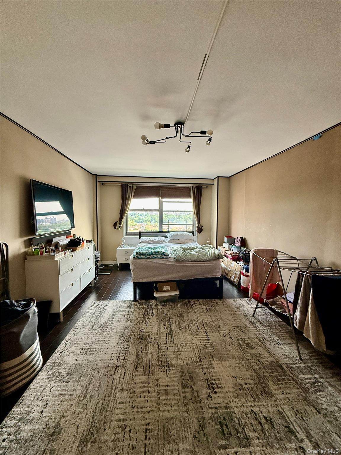 61-20 Grand Central Parkway - Photo 1