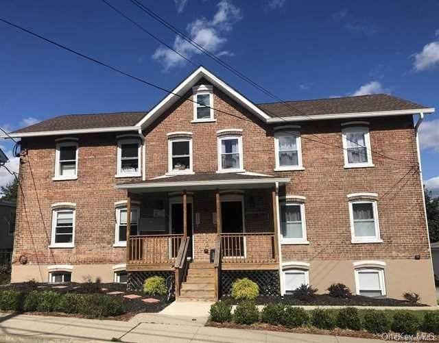 372 Verplanck Avenue - Photo 1