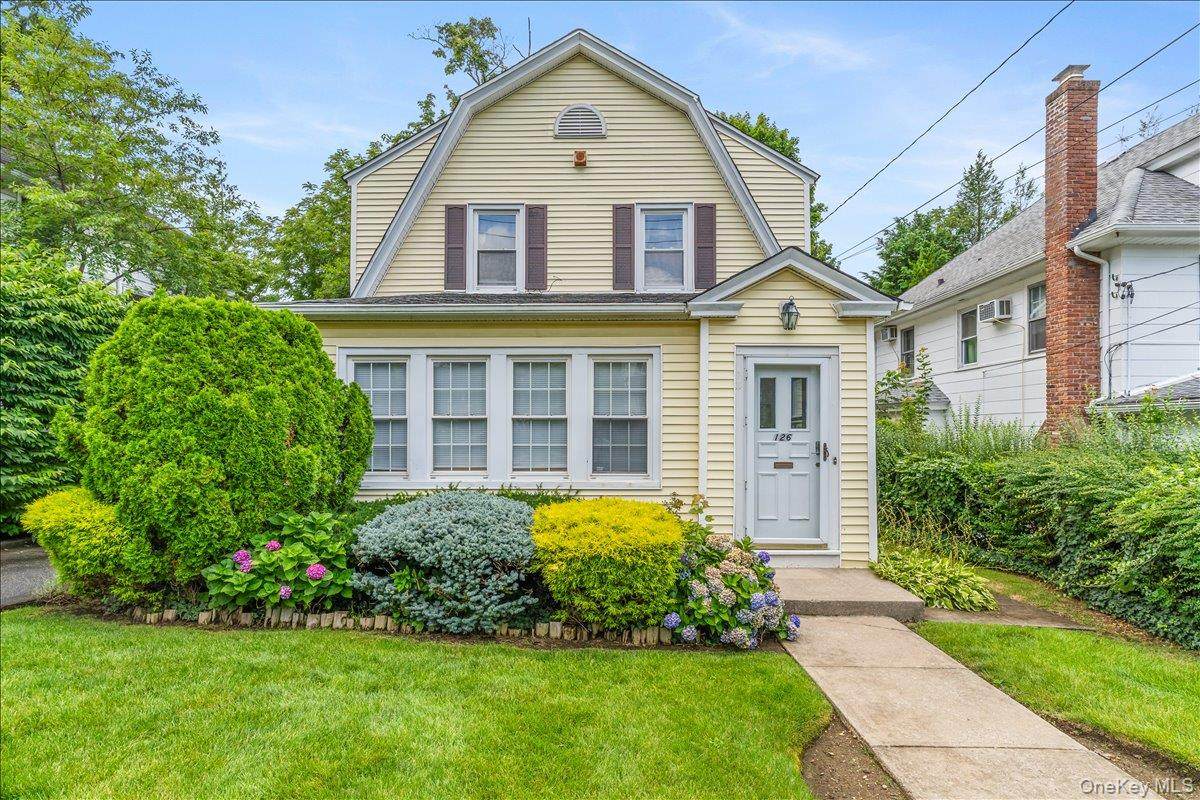 126 Hampshire Road - Photo 1