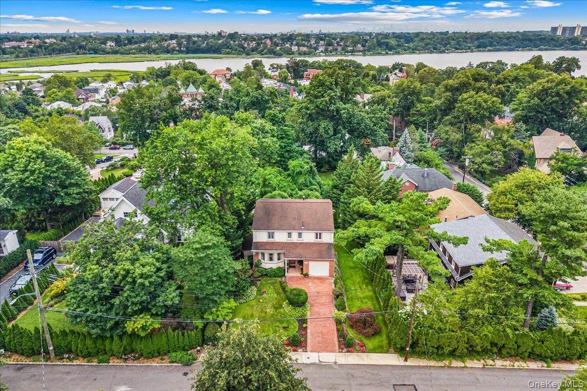 3850 Hillcrest Avenue - Photo 1