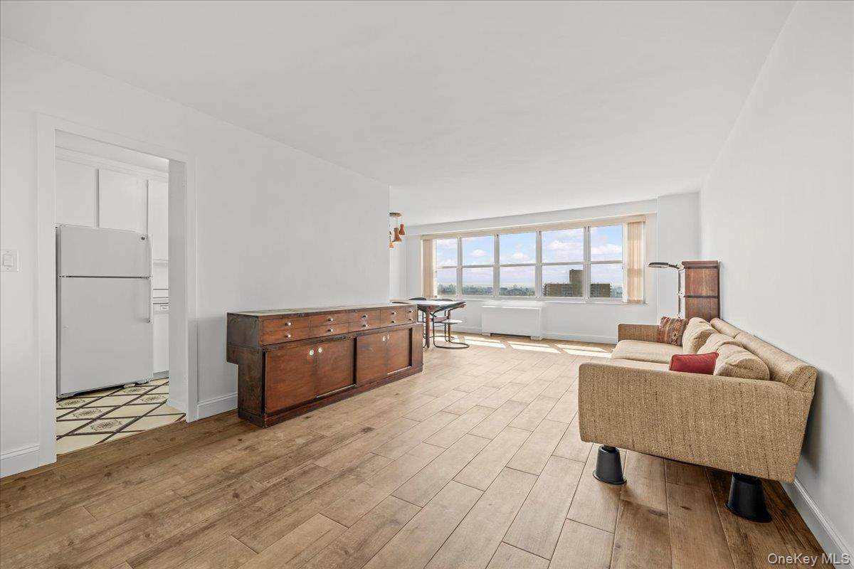 555 Kappock Street - Photo 1