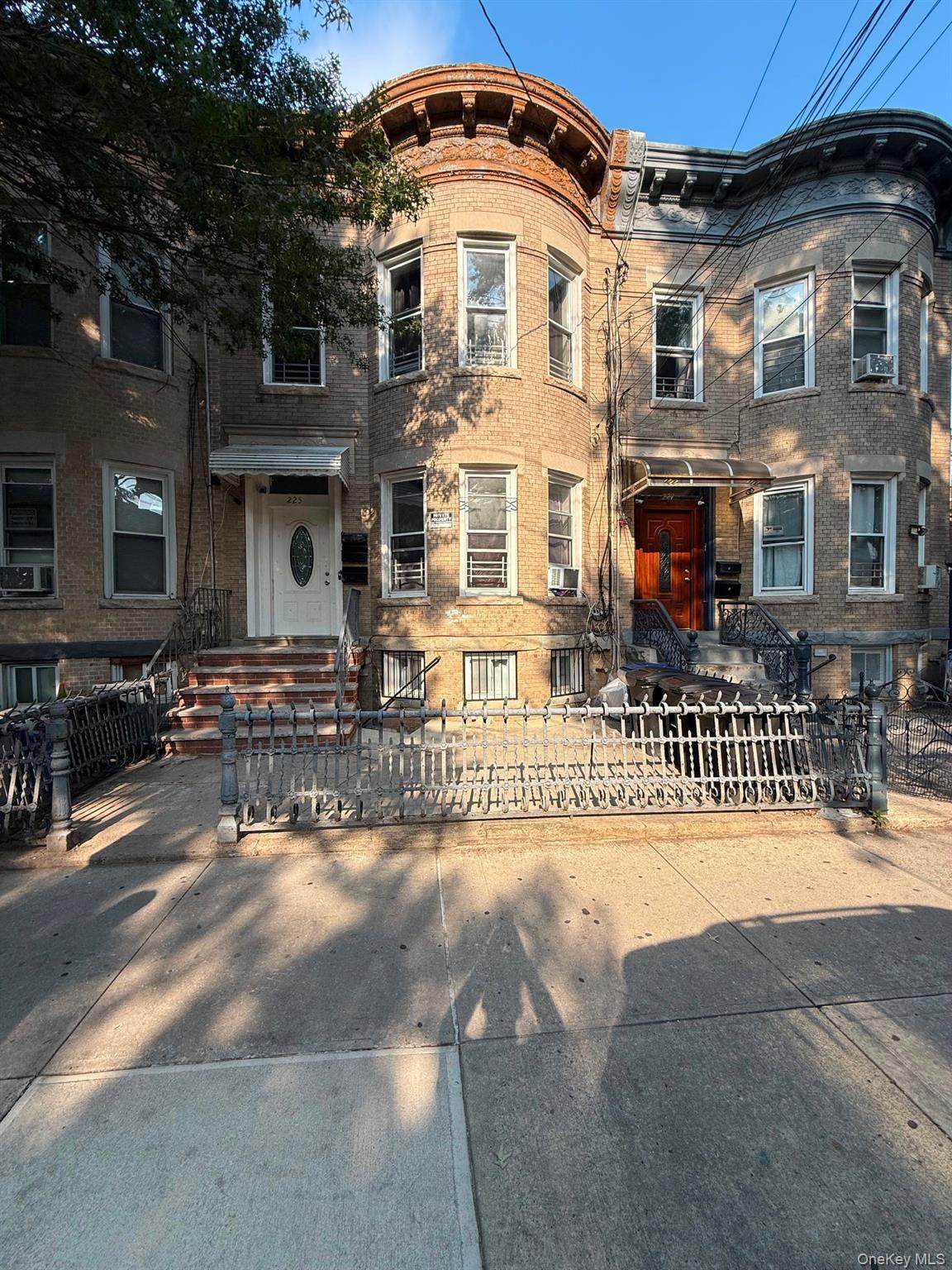 225 Grant Avenue - Photo 1