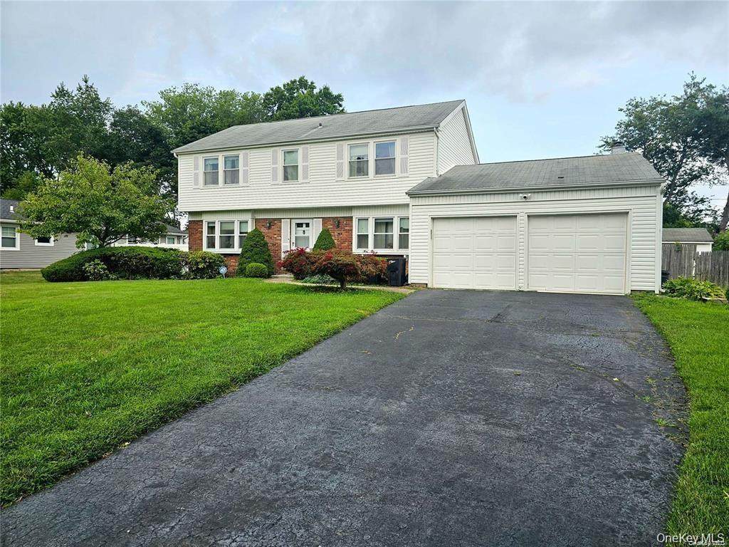 9 Maureen Lane - Photo 1