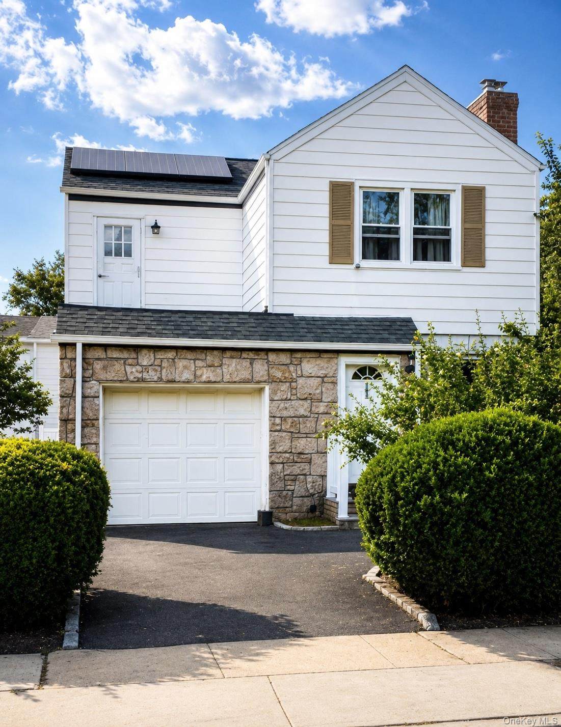187 Perry Street - Photo 1