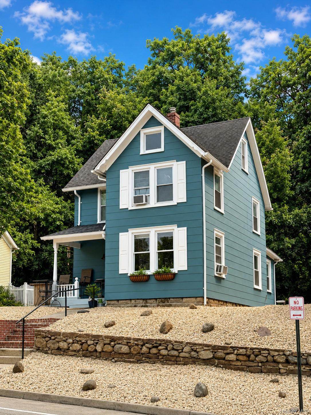78 Scudder Avenue - Photo 1