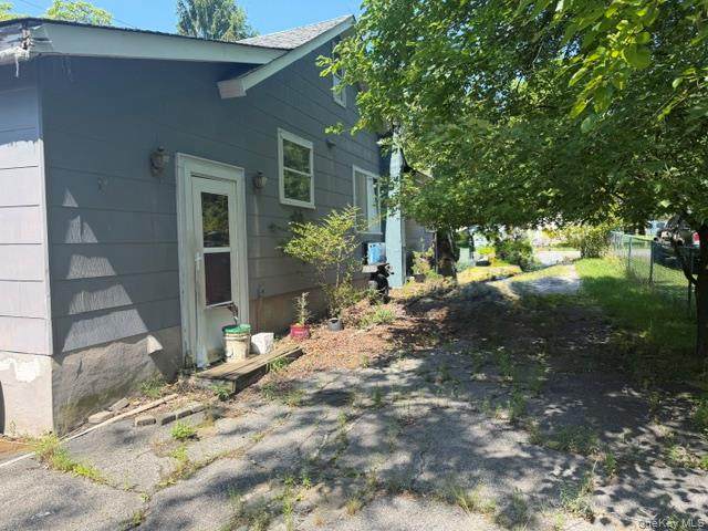 102 Hillcrest Avenue - Photo 1