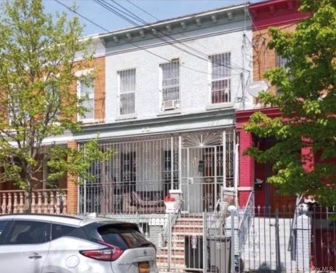 555 Pine Street - Photo 1