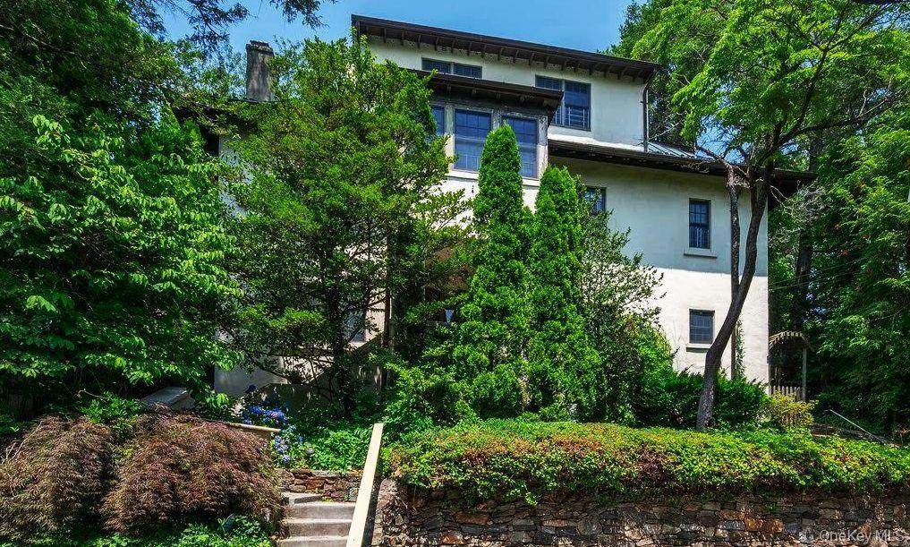 2727 Netherland Avenue - Photo 1