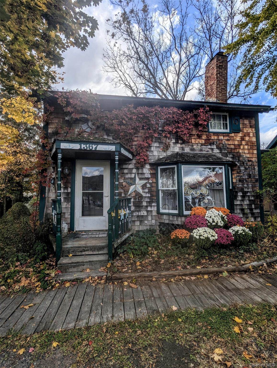 1367 Kings Highway - Photo 1