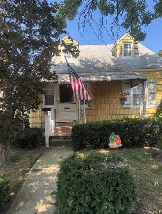 545 6th Avenue - Photo 1
