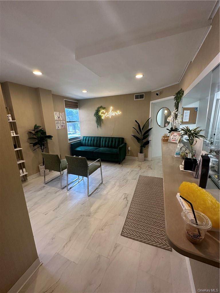 56 Doyer Avenue - Photo 1