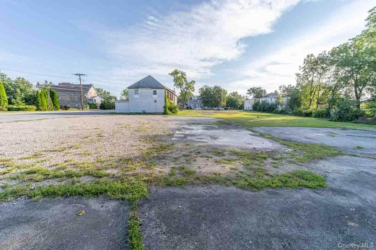 212 Homestead Avenue - Photo 1