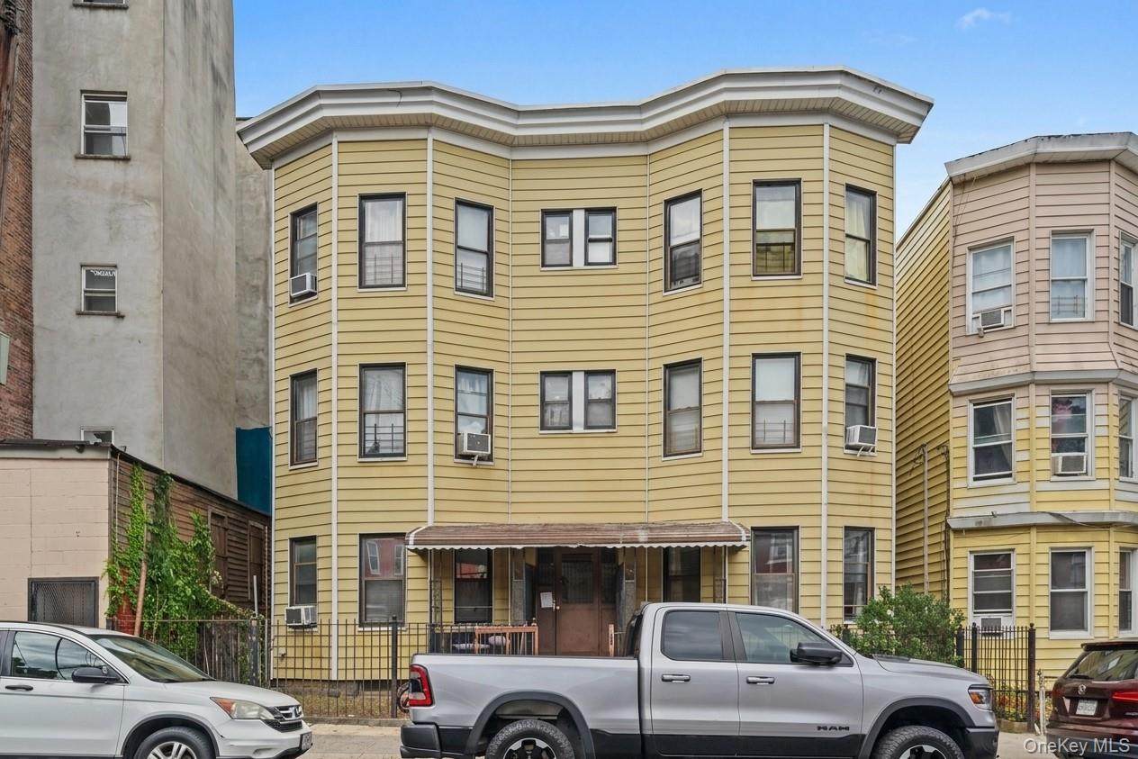 27 Saratoga Avenue - Photo 1