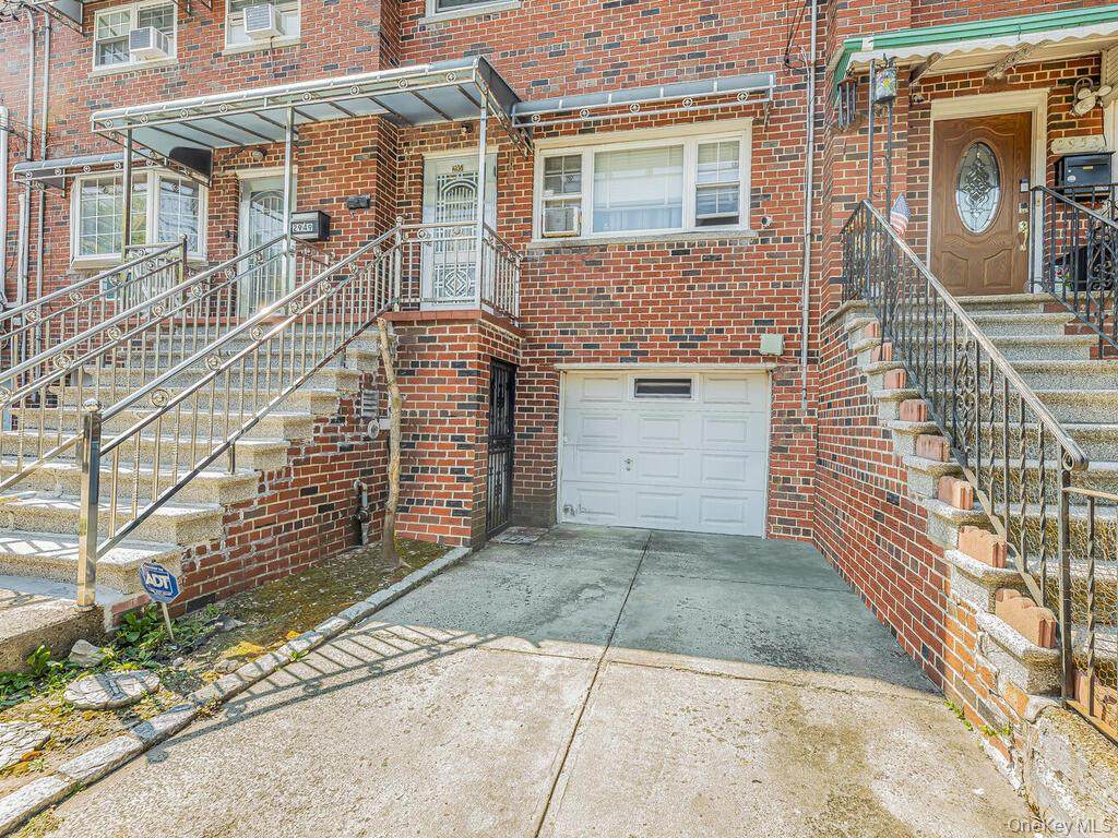 2951 Kingsland Avenue - Photo 1