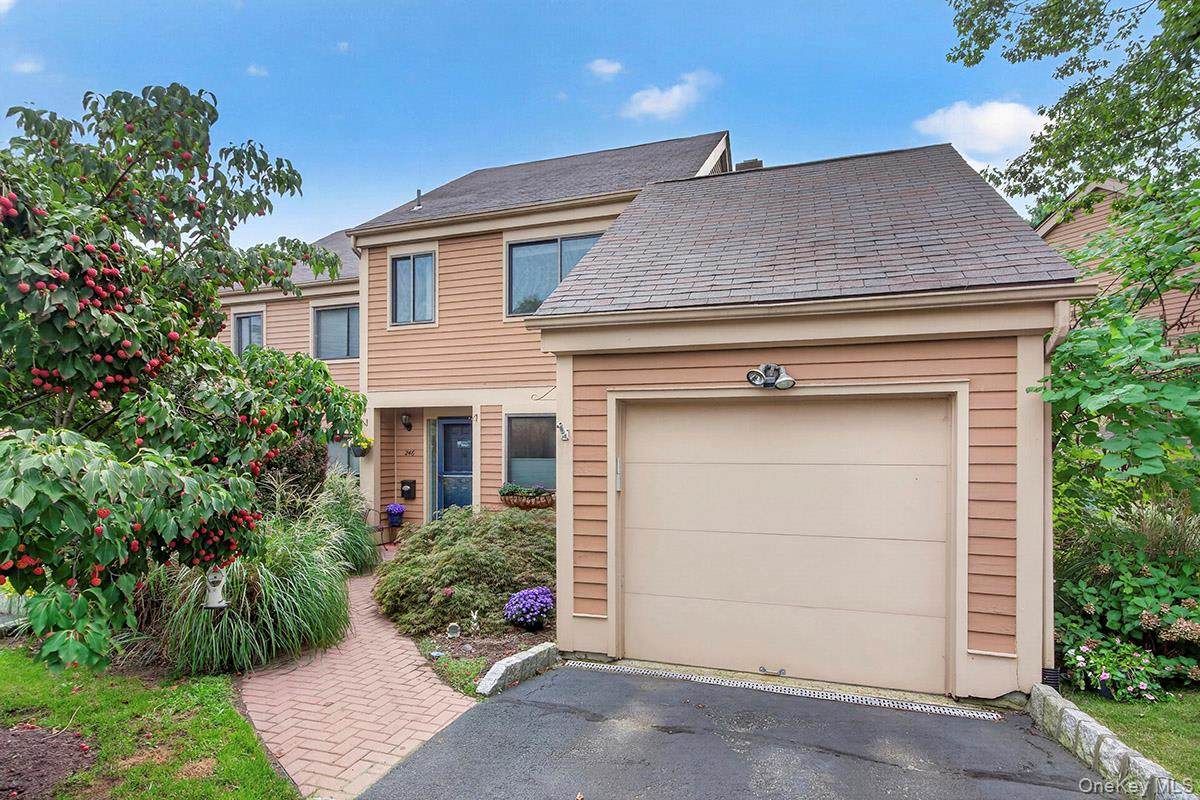 246 Treetop Crescent - Photo 1