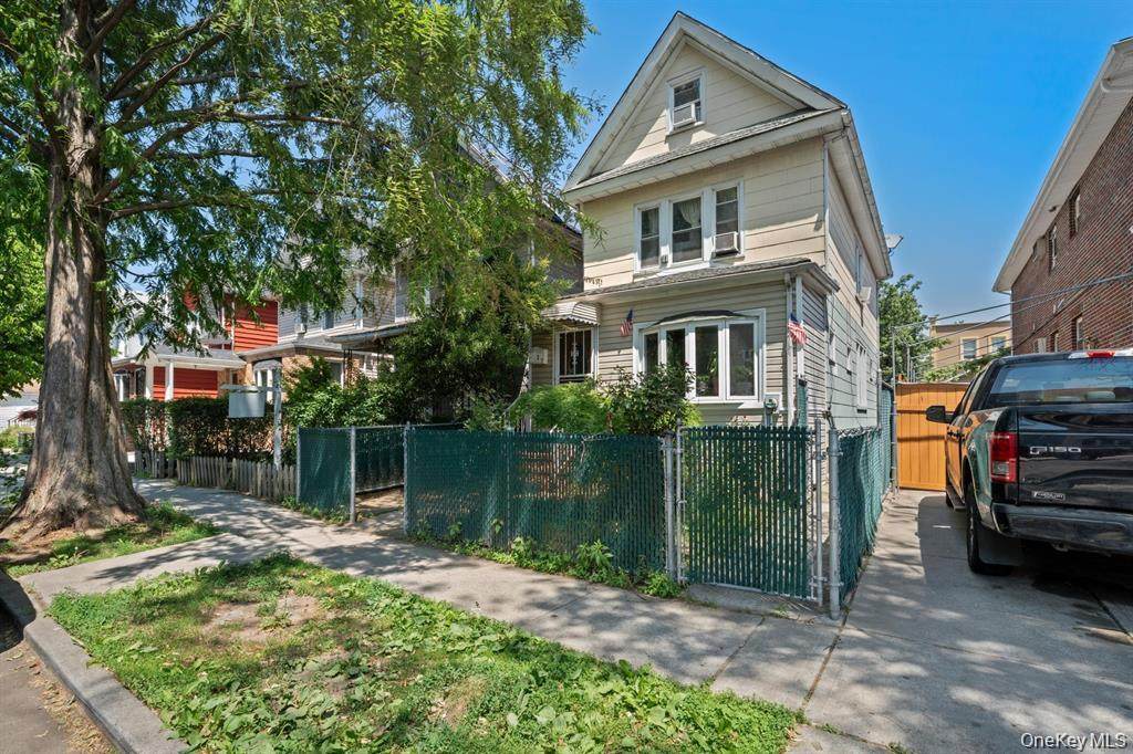 9121 110th Street - Photo 1