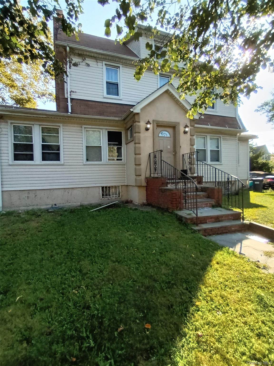17704 137th Avenue - Photo 1