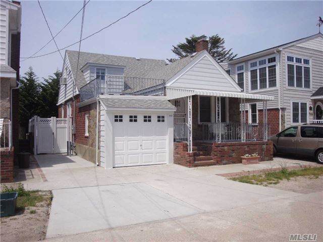 111 Inwood - Photo 1